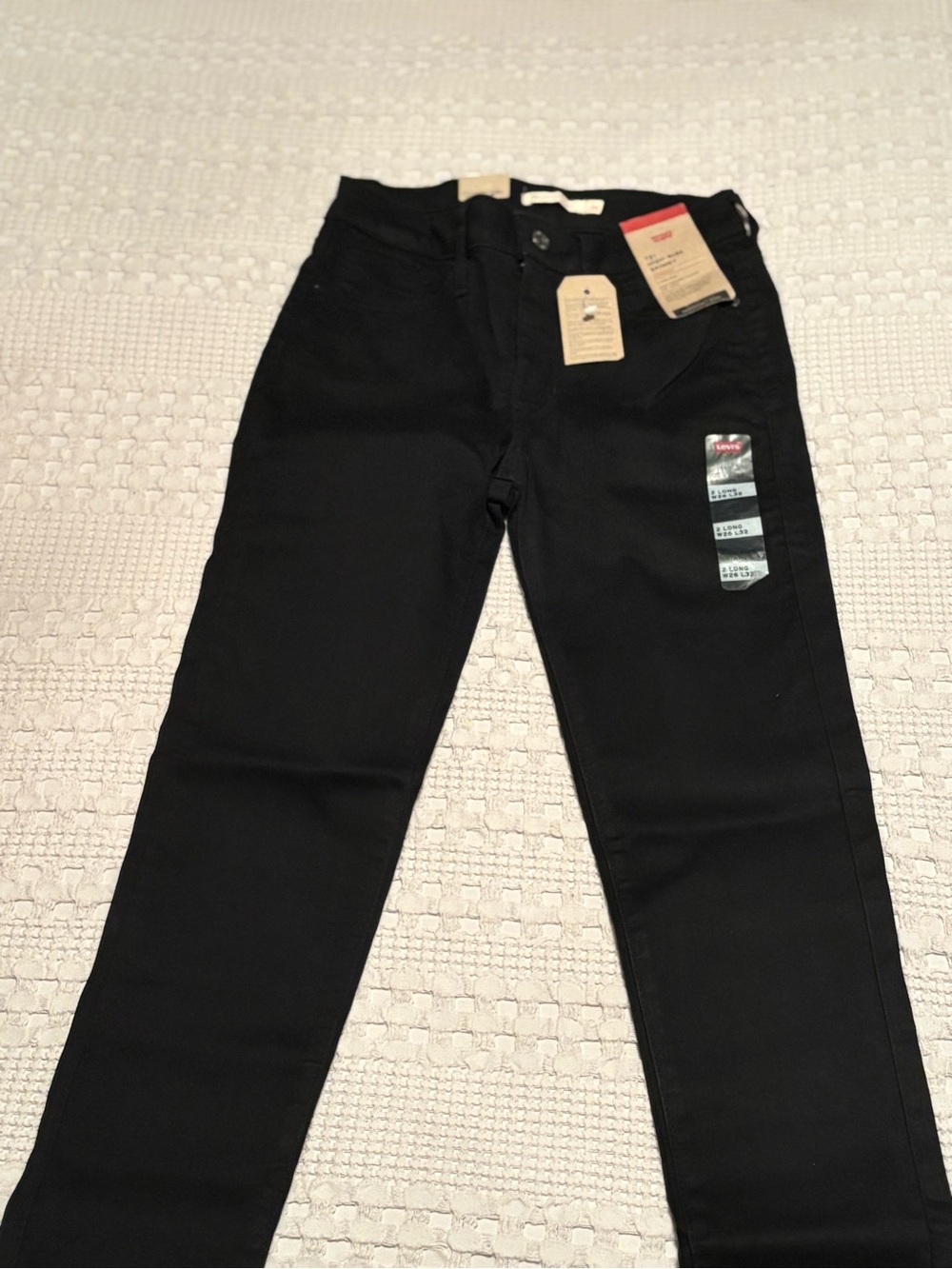 Levi's women 721 high waiste skinny jeans all black size 26 brand new with tags.
